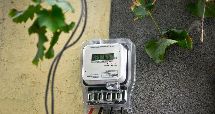 Qatar: Kahramaa completes smart electricity meter installation
